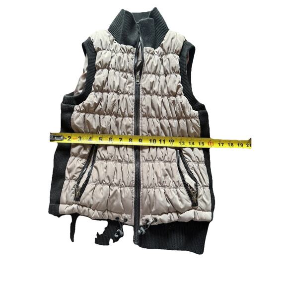 Calvin Klein Women’s Beige Performance Vest - Size Small - Picture 5 of 9